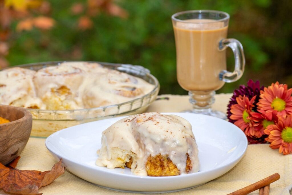 Pumpkin Pie Cinnamon Rolls - Breakfast